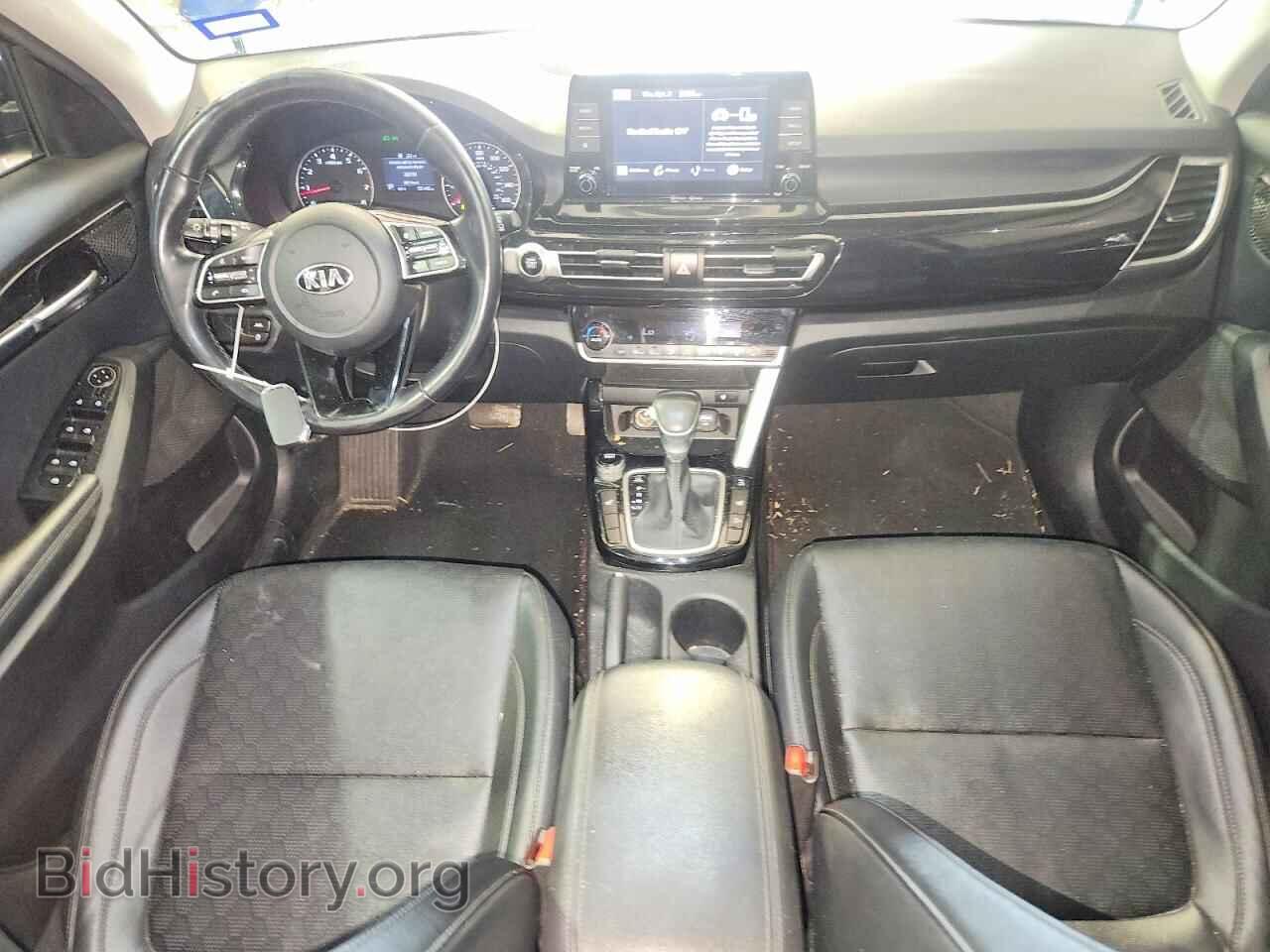 2021 KIA SELTOS - VIN: KNDERCAAXM7065925 - Фото 8