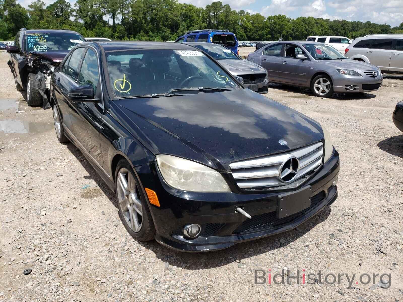 Photo WDDGF8BB2AF438100 - MERCEDES-BENZ C CLASS 2010