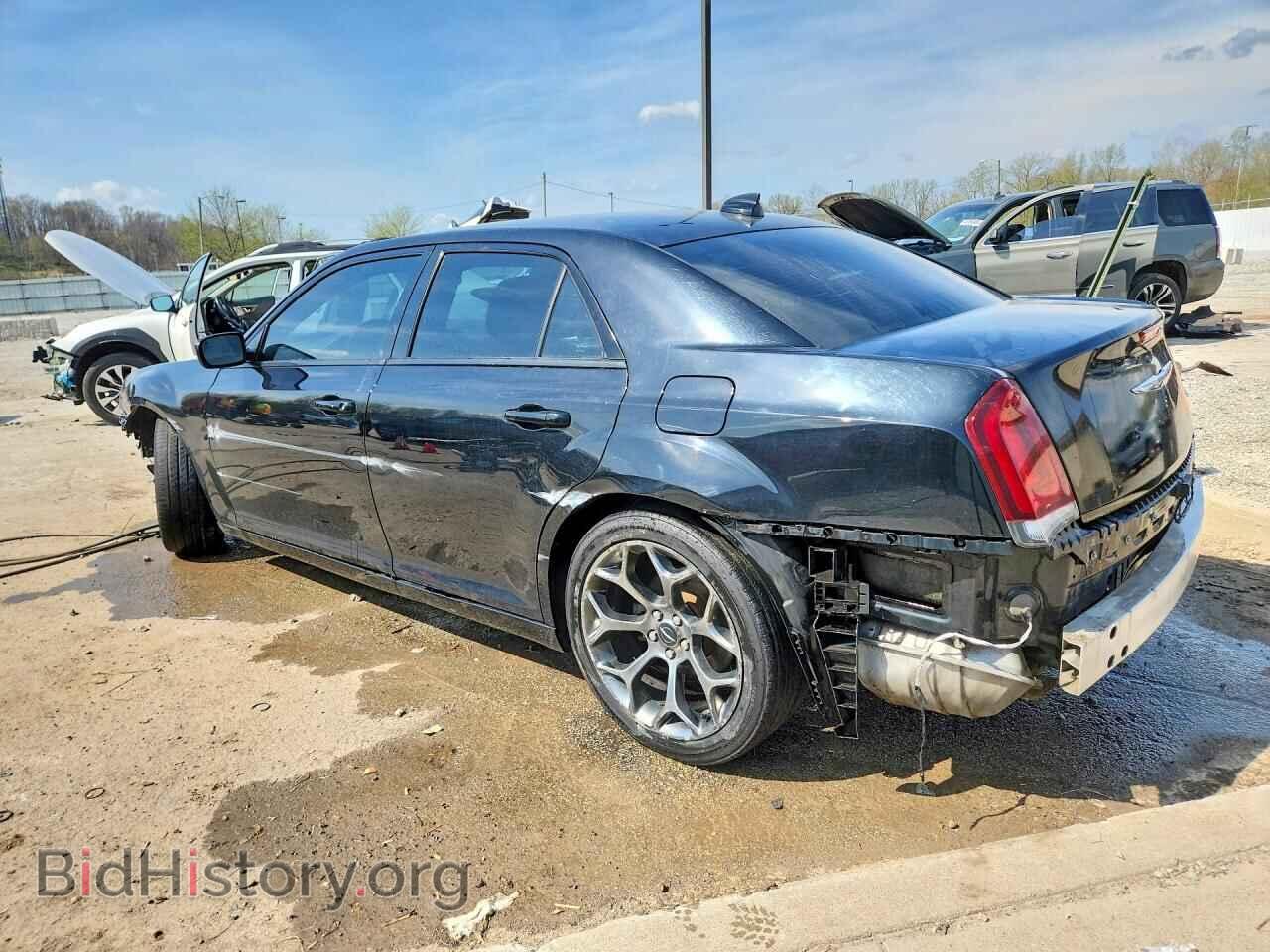 2017 CHRYSLER 300 - VIN: 2C3CCABG2HH564331 - Фото 2