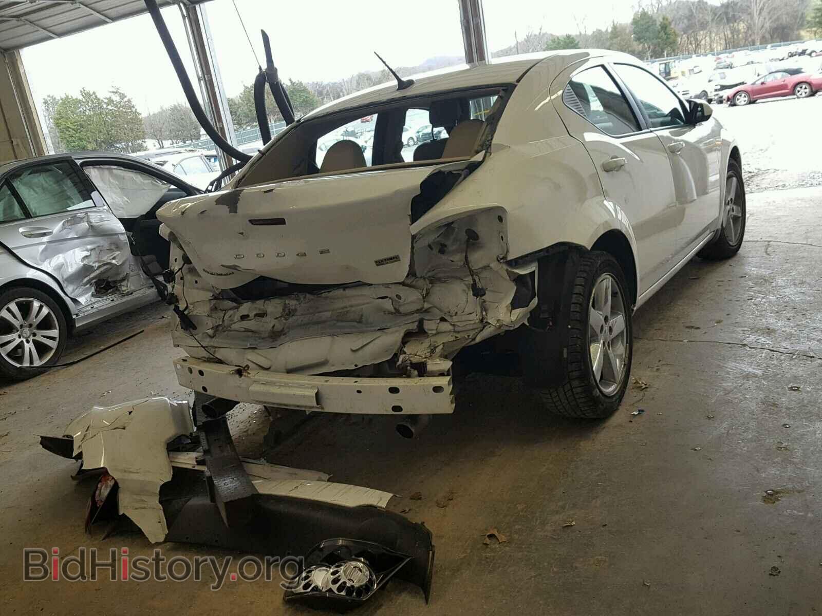 2011 DODGE AVENGER - VIN: 1B3BD2FG2BN587094 - Photo 4