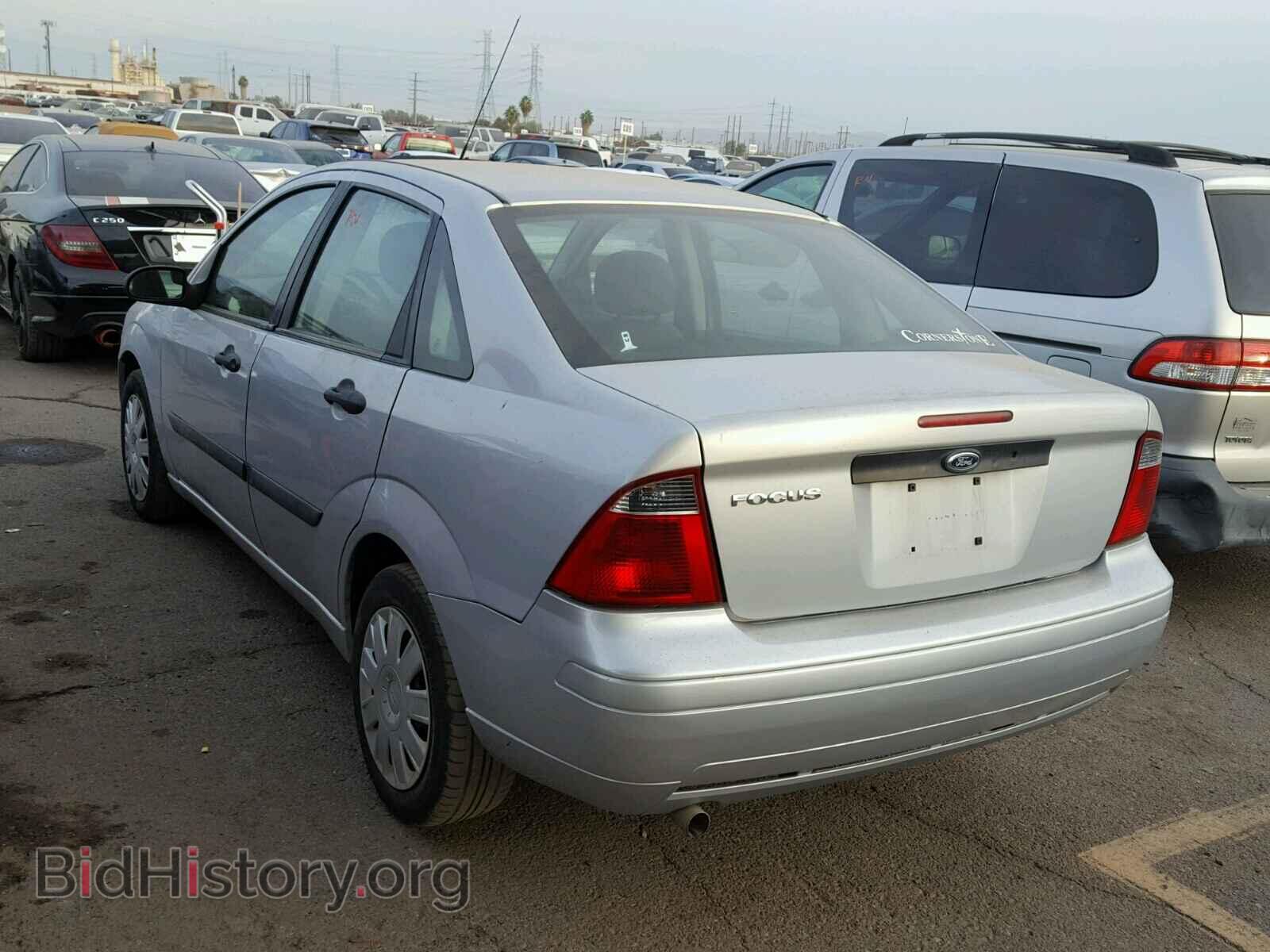 2007 FORD FOCUS - VIN: 1FAFP34N97W302123 - Фото 3