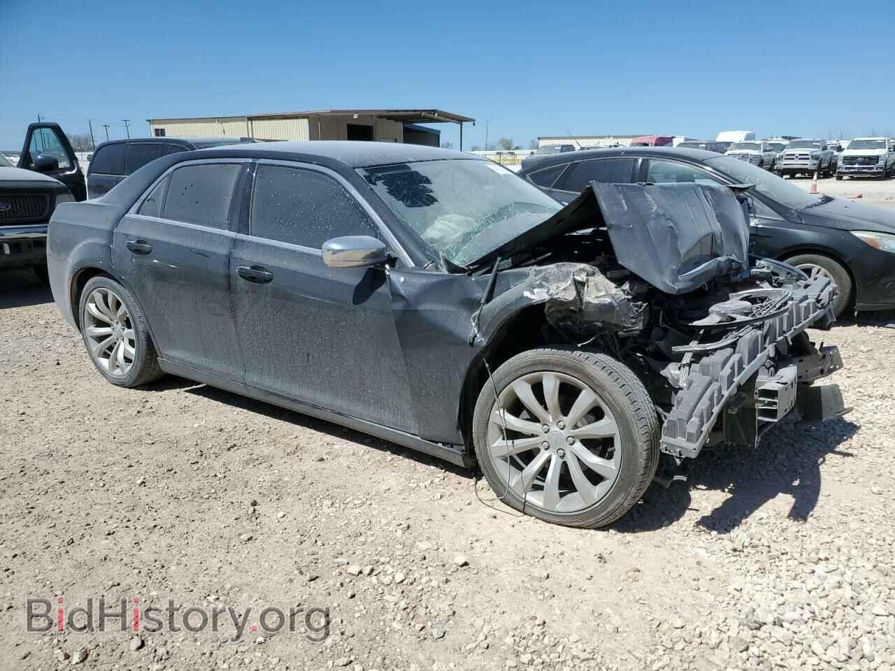 2019 CHRYSLER 300 - VIN: 2C3CCAAG7KH590318 - Фото 4