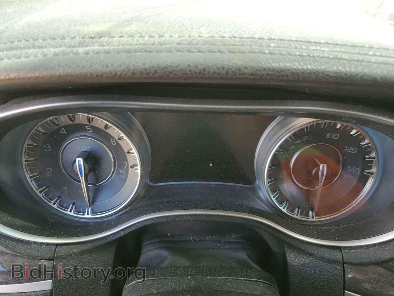 2019 CHRYSLER 300 - VIN: 2C3CCAAG7KH590318 - Фото 9