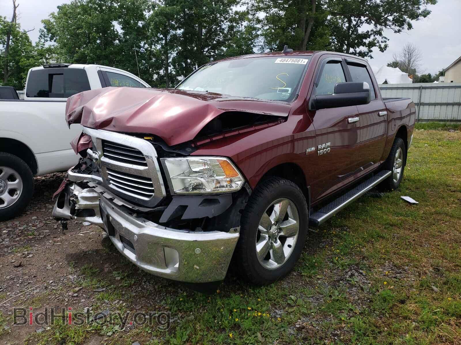 2017 RAM 1500 - VIN: 3C6RR7LT4HG688272 - Фото 2
