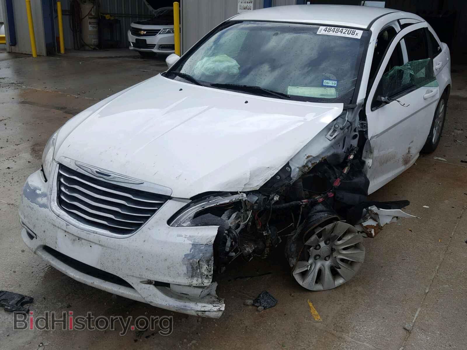 2011 CHRYSLER 200 - VIN: 1C3BC4FBXBN626357 - Фото 2