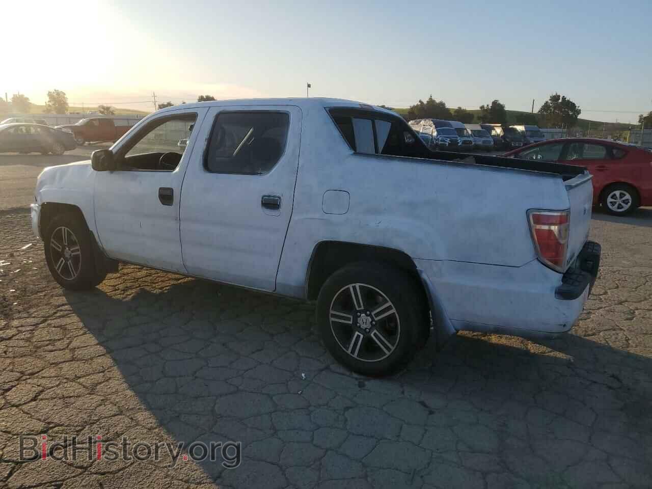2014 HONDA RIDGELINE - VIN: 5FPYK1F74EB003300 - Фото 2