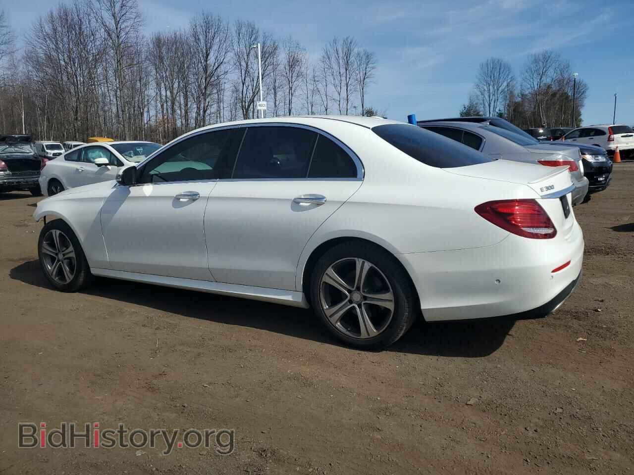 2017 MERCEDES-BENZ E-CLASS - VIN: WDDZF4KB5HA130170 - Фото 2