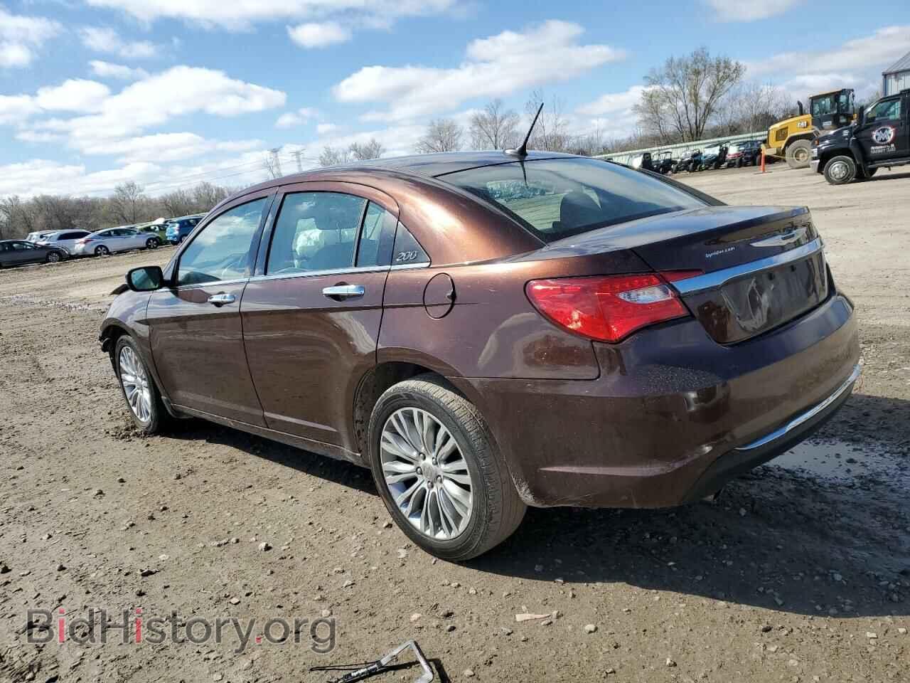 2013 CHRYSLER 200 - VIN: 1C3CCBCG7DN575489 - Фото 2