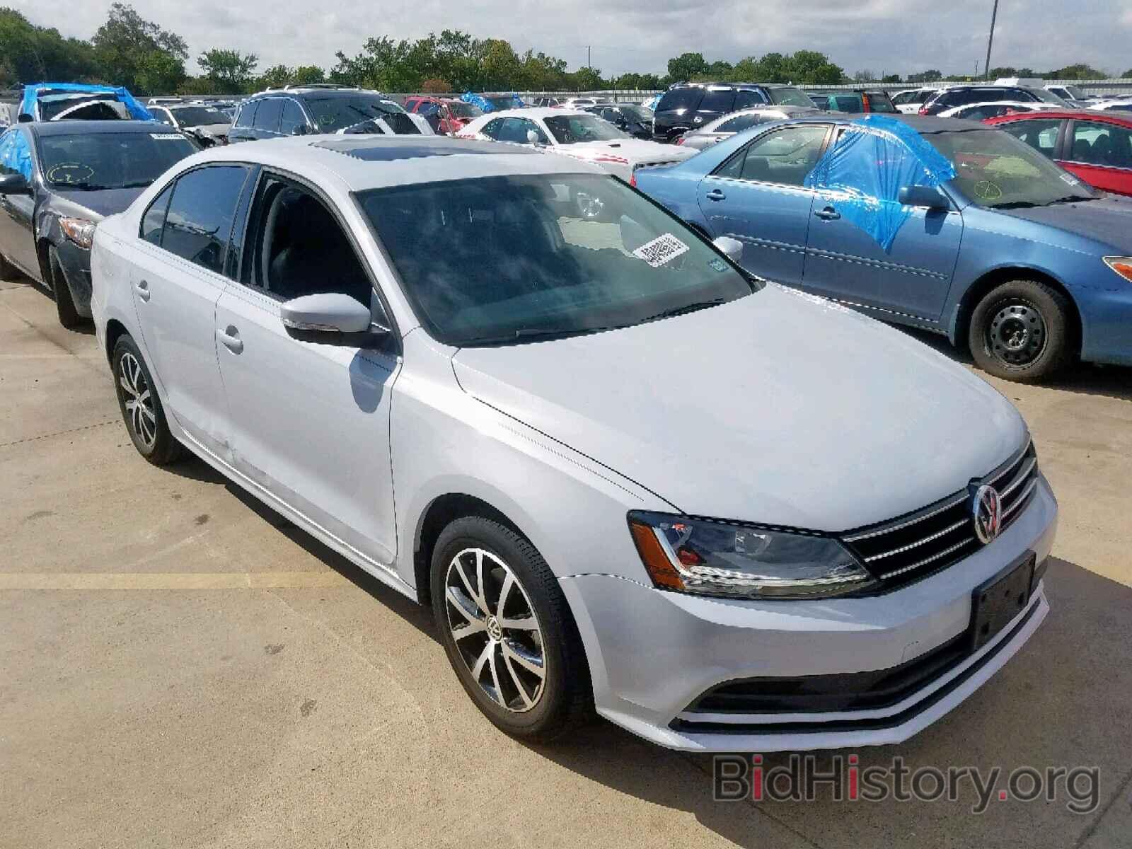 Фотография 3VWDB7AJ5HM355585 - VOLKSWAGEN JETTA 2017