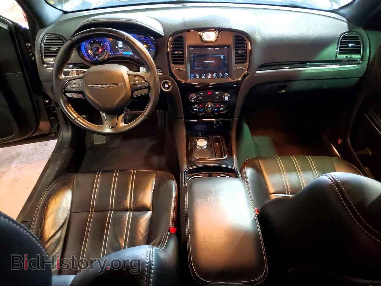 2017 CHRYSLER 300 - VIN: 2C3CCAGG0HH542532 - Фото 8