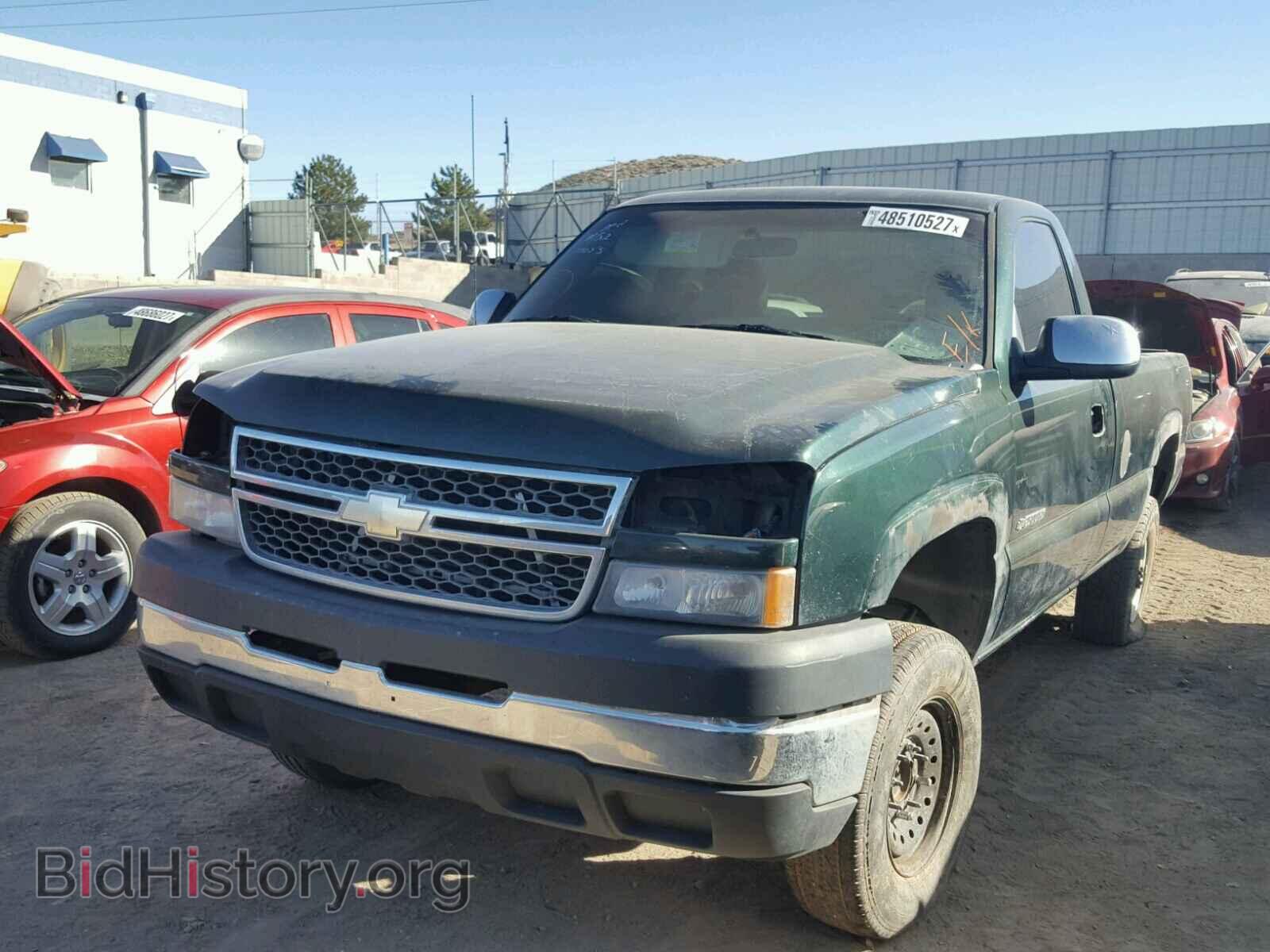 2005 CHEVROLET SILVERADO - VIN: 1GCHC24U05E325955 - Фото 2