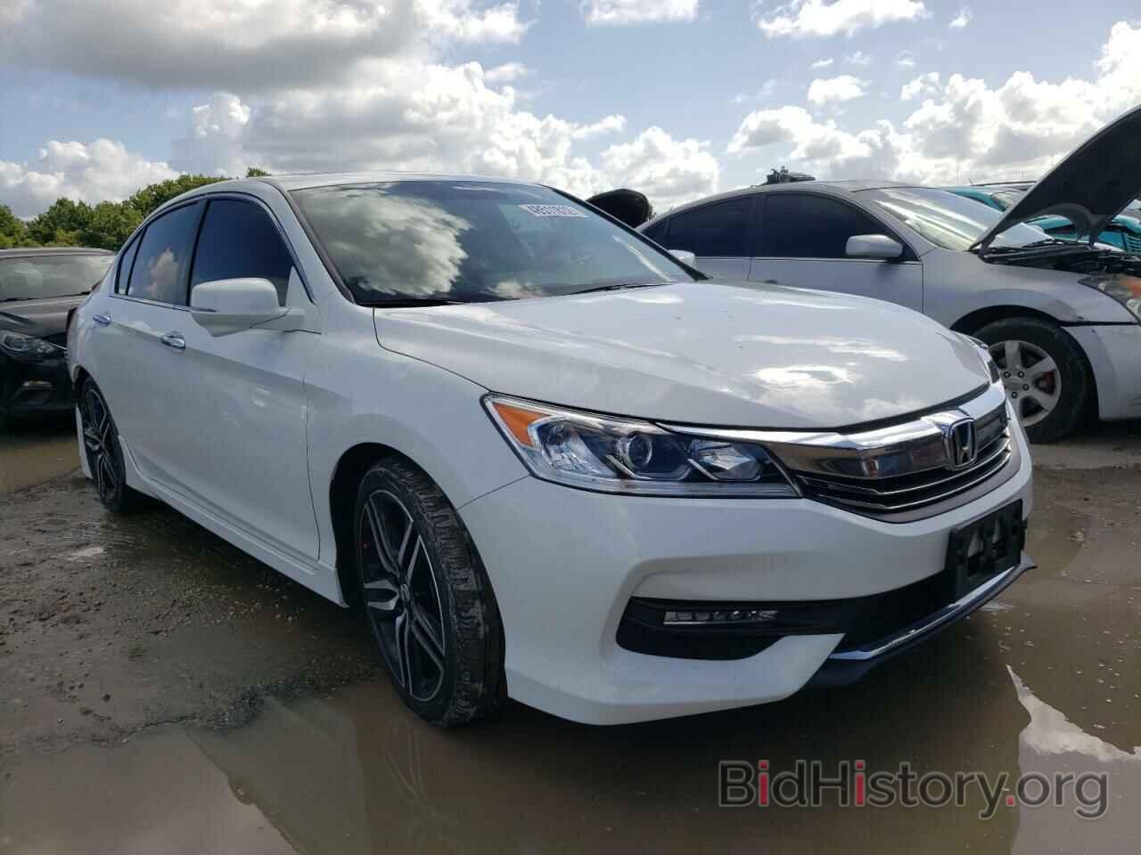 Photo 1HGCR2F56HA807891 - HONDA ACCORD 2017