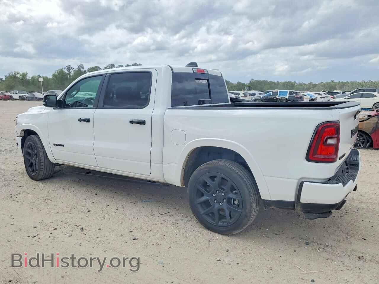 2025 RAM 1500 - VIN: 1C6SRFJP0SN658279 - Фото 2