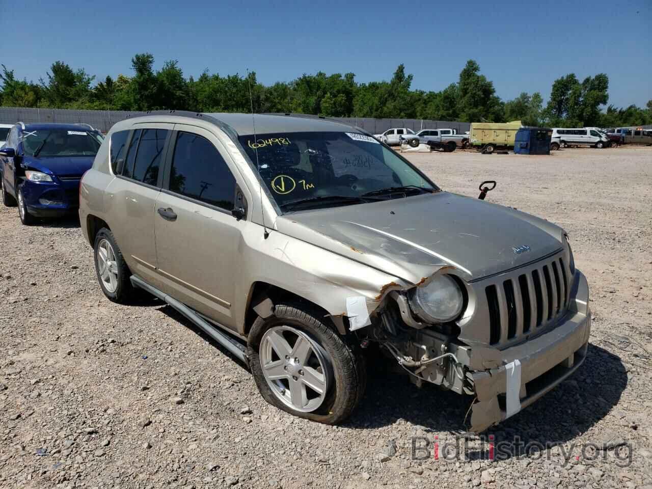 Photo 1J4NT1FB2AD624981 - JEEP COMPASS 2010