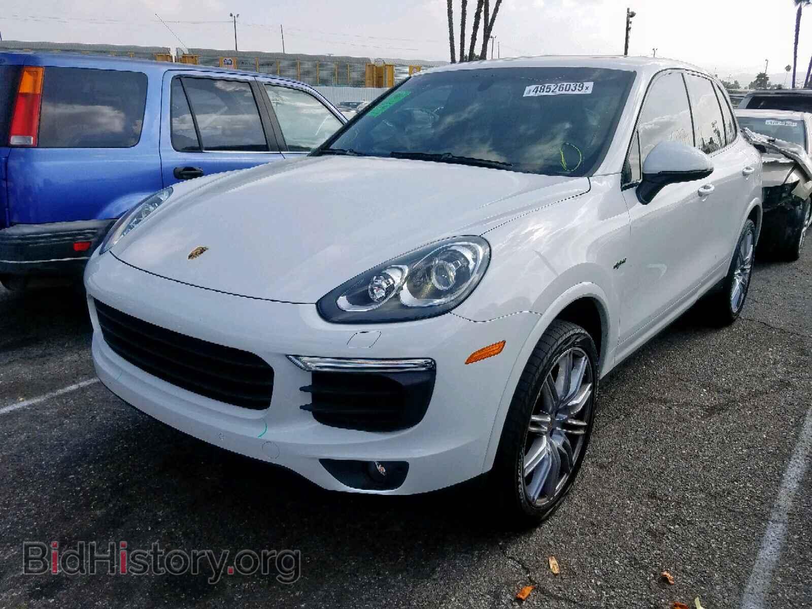 2017 PORSCHE CAYENNE - VIN: WP1AE2A26HLA75635 - Фото 2