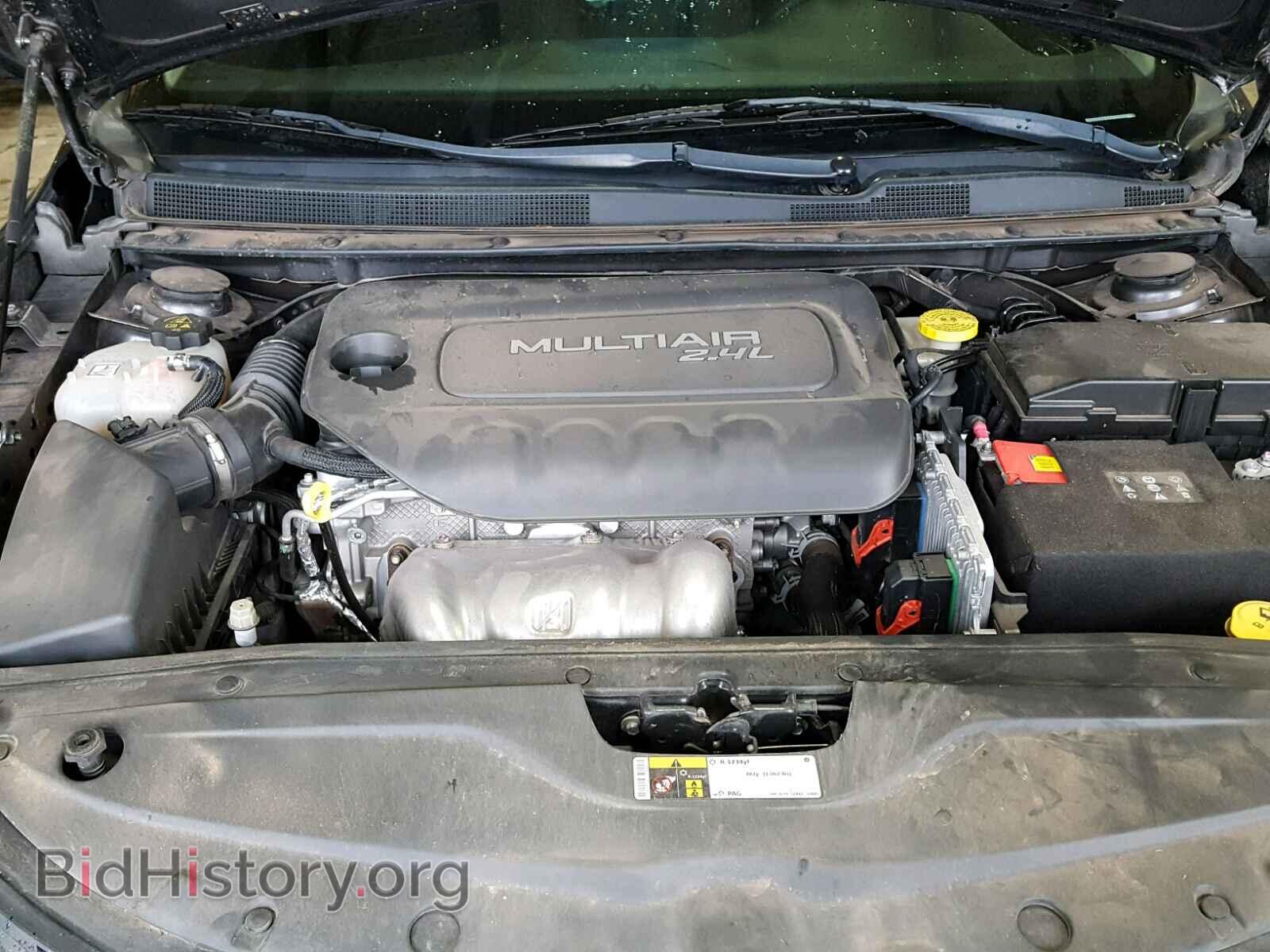 2016 CHRYSLER 200 - VIN: 1C3CCCAB4GN103963 - Фото 7