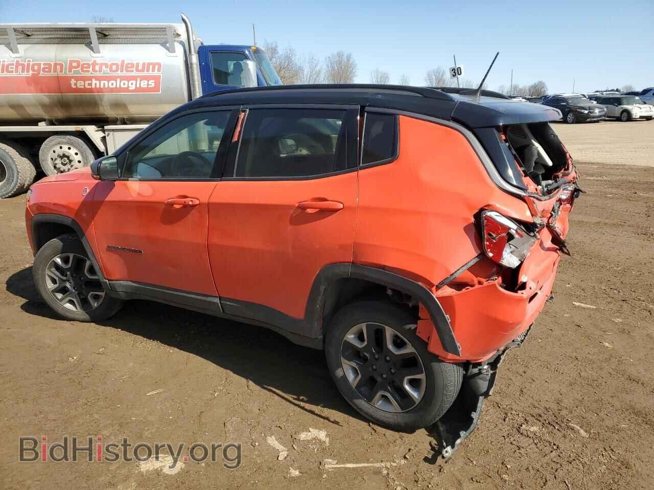 2018 JEEP COMPASS - VIN: 3C4NJDDB2JT366679 - Фото 2