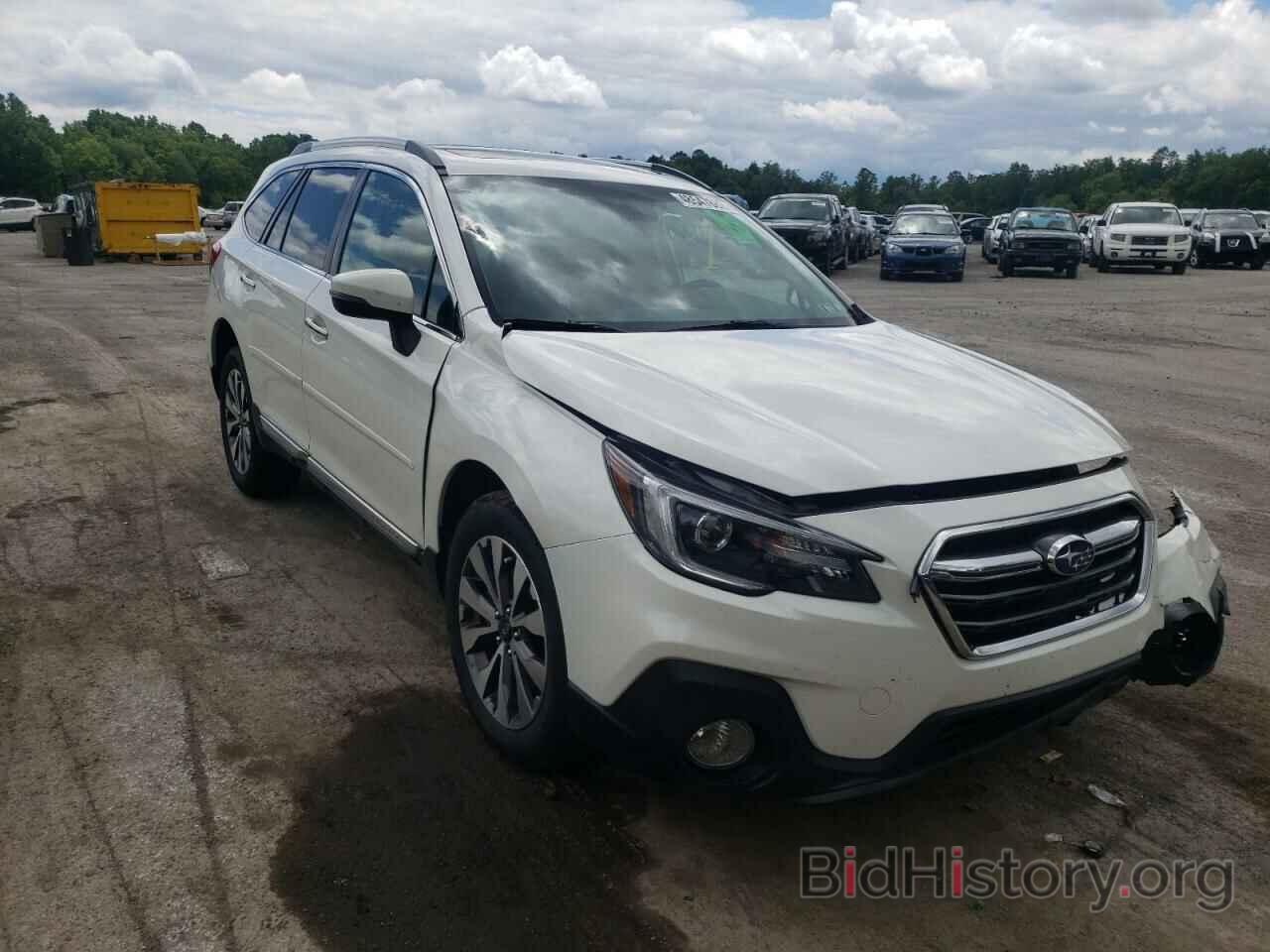 Photo 4S4BSATC5J3210300 - SUBARU OUTBACK 2018