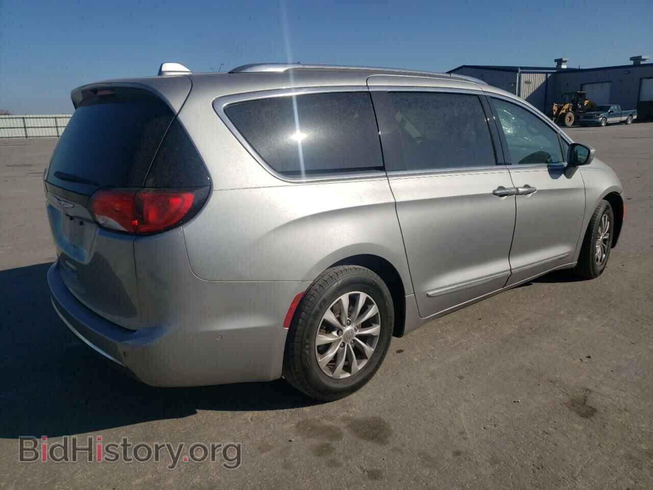 2019 CHRYSLER PACIFICA - VIN: 2C4RC1BG7KR667641 - Фото 3