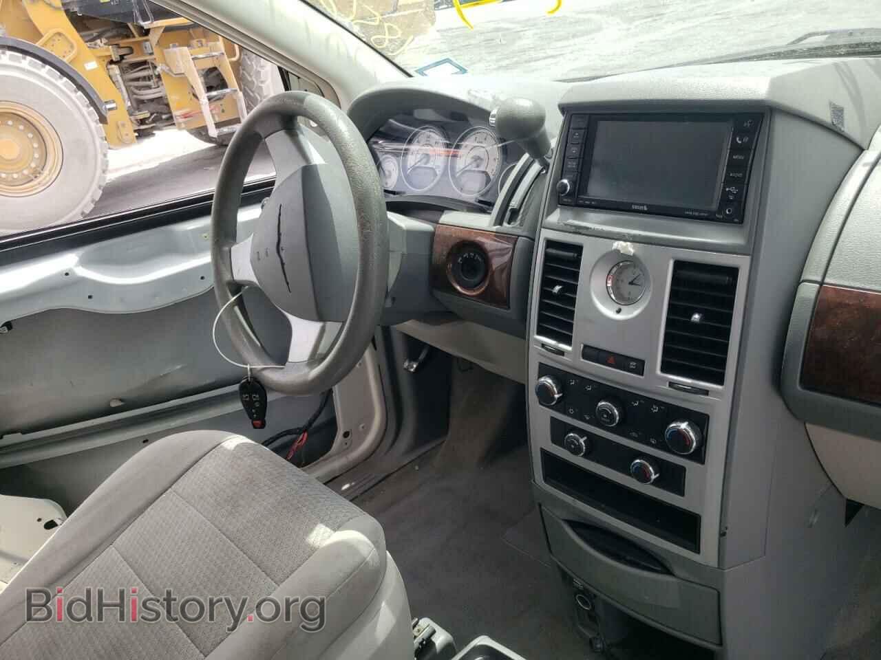2009 CHRYSLER MINIVAN - VIN: 2A8HR44E89R665326 - Фото 9