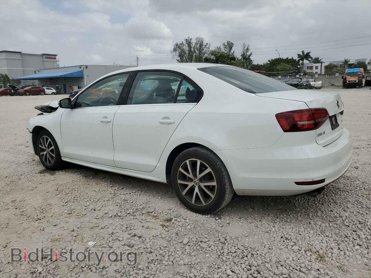 2017 VOLKSWAGEN JETTA - VIN: 3VWDB7AJ8HM395367 - Фото 2
