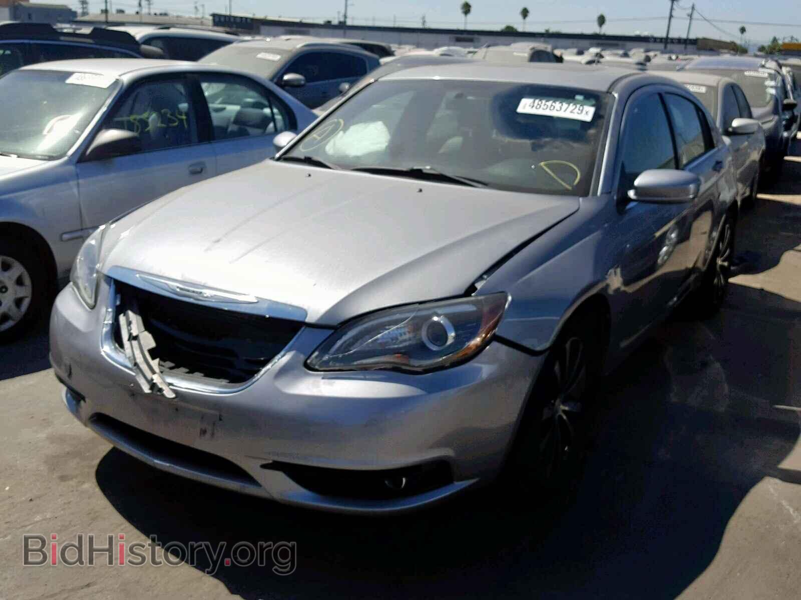 2013 CHRYSLER 200 - VIN: 1C3CCBCG0DN520673 - Фото 2