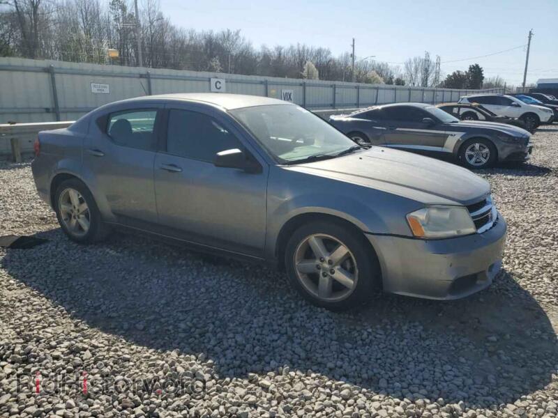 2013 Dodge AVENGER (VIN 1C3CDZAB2DN564106) — фото 4 из 12
