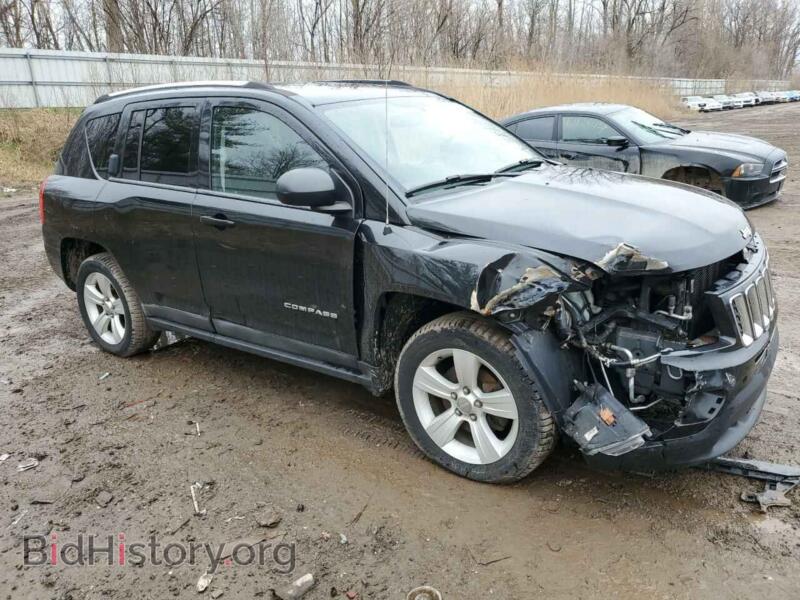 2011 Jeep COMPASS (VIN 1J4NF1FB5BD135905) — photo 4 of 12