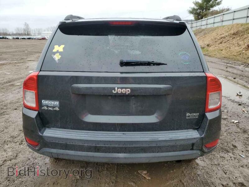 2011 Jeep COMPASS (VIN 1J4NF1FB5BD135905) — photo 6 of 12