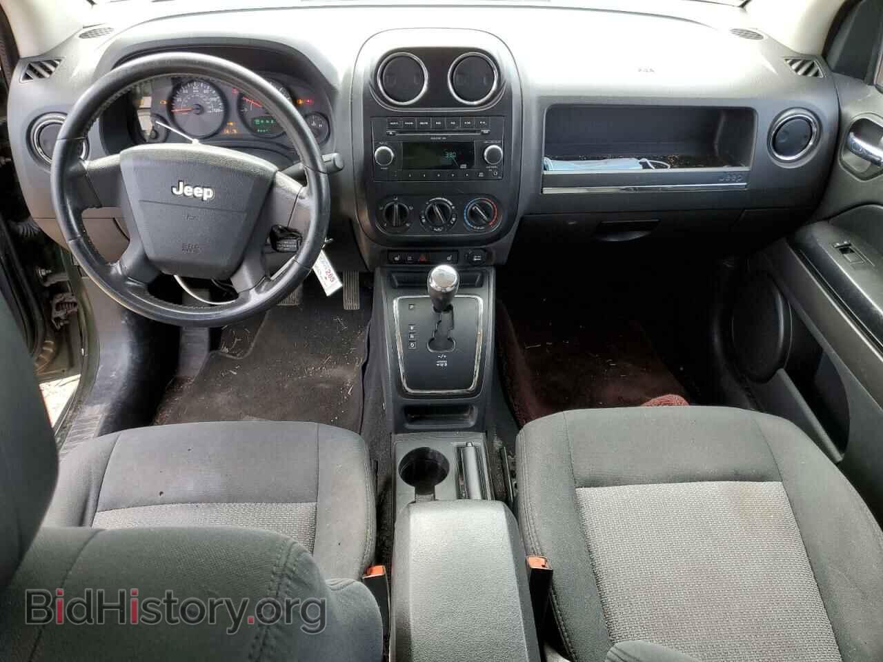 2009 JEEP COMPASS - VIN: 1J4FF47B19D201655 - Photo 8
