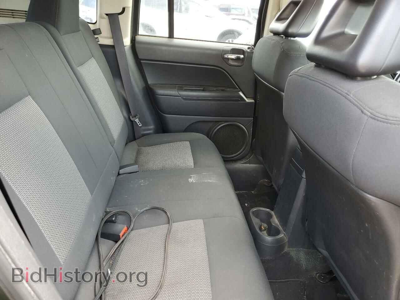 2009 JEEP COMPASS - VIN: 1J4FF47B19D201655 - Photo 10