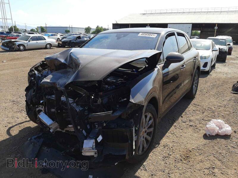2019 Porsche CAYENNE (VIN WP1AB2AY4KDA61702) — photo 2 of 10