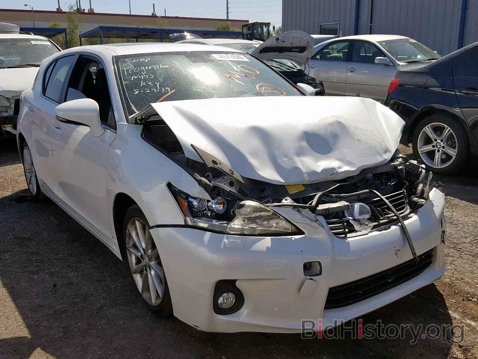 Фотография JTHKD5BHXC2056970 - LEXUS CT 200 2012