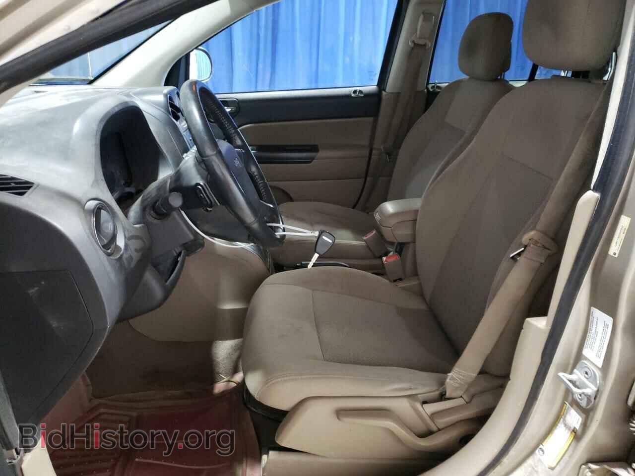 2010 JEEP COMPASS - VIN: 1J4NF1FB9AD623642 - Фото 7