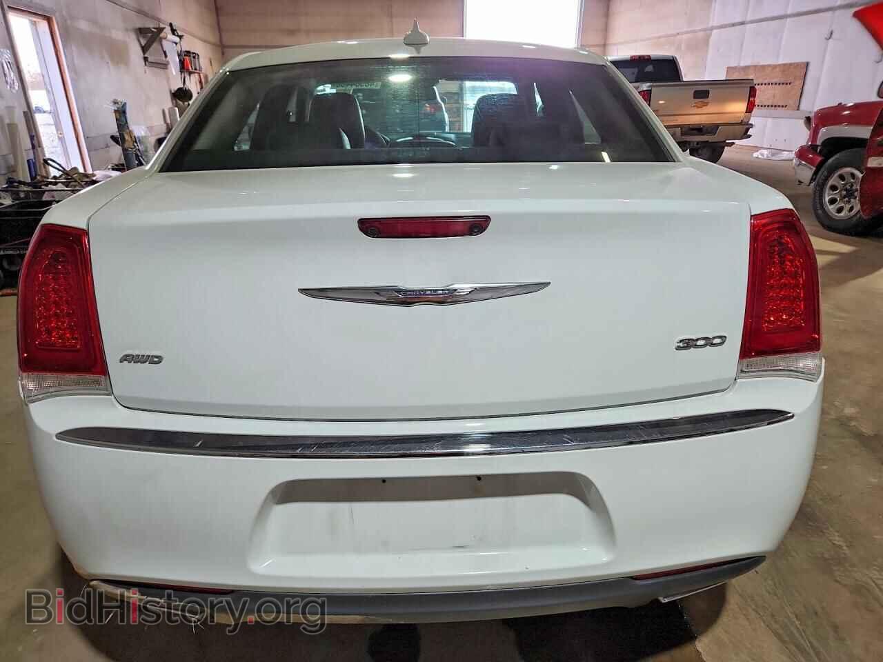 2016 CHRYSLER 300 - VIN: 2C3CCARG3GH358438 - Фото 6