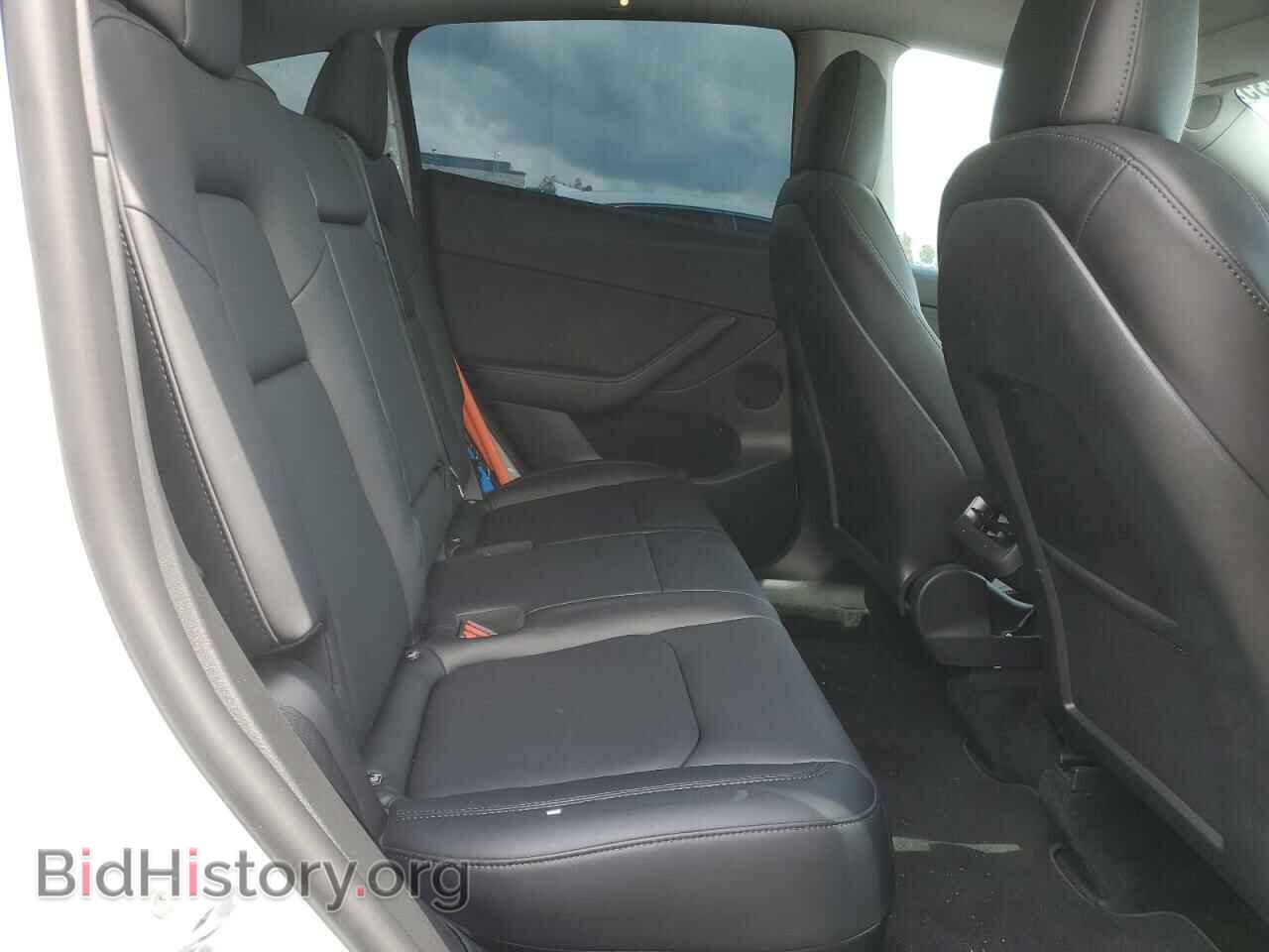 2022 TESLA MODEL Y - VIN: 7SAYGDEE3NF558379 - Photo 10
