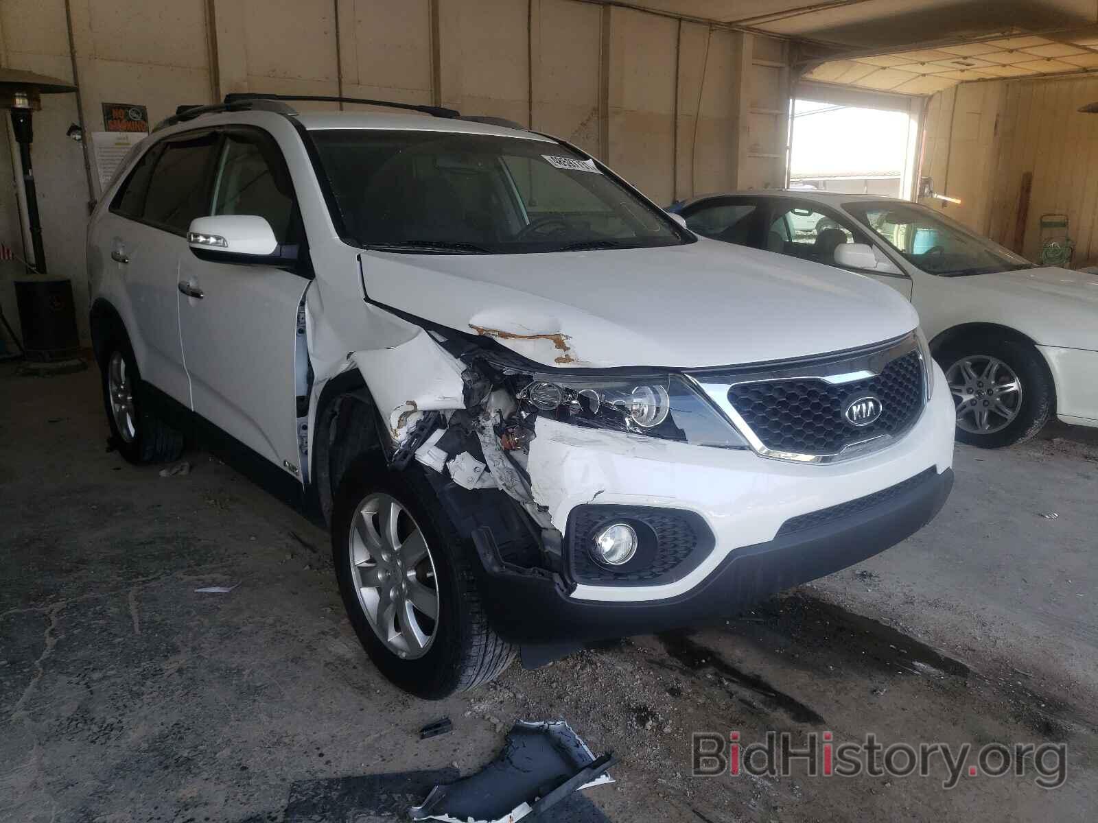 Photo 5XYKTCA11BG167263 - KIA SORENTO 2011