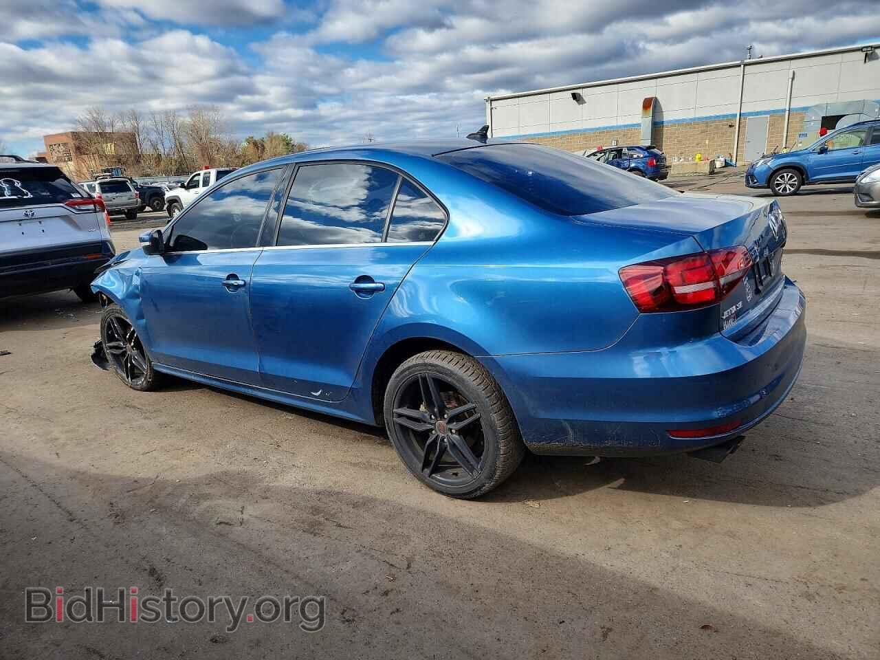 2017 VOLKSWAGEN JETTA - VIN: 3VWDB7AJXHM354514 - Фото 2