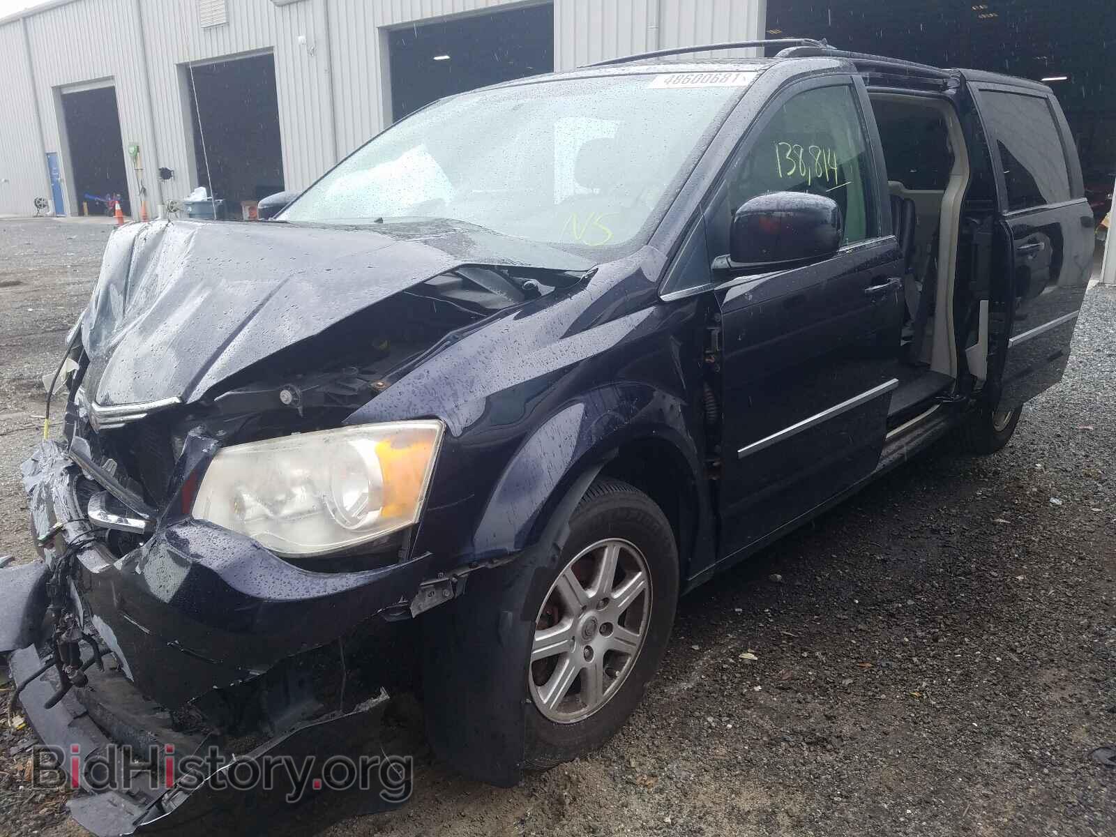 2010 CHRYSLER MINIVAN - VIN: 2A4RR8D12AR392205 - Фото 2