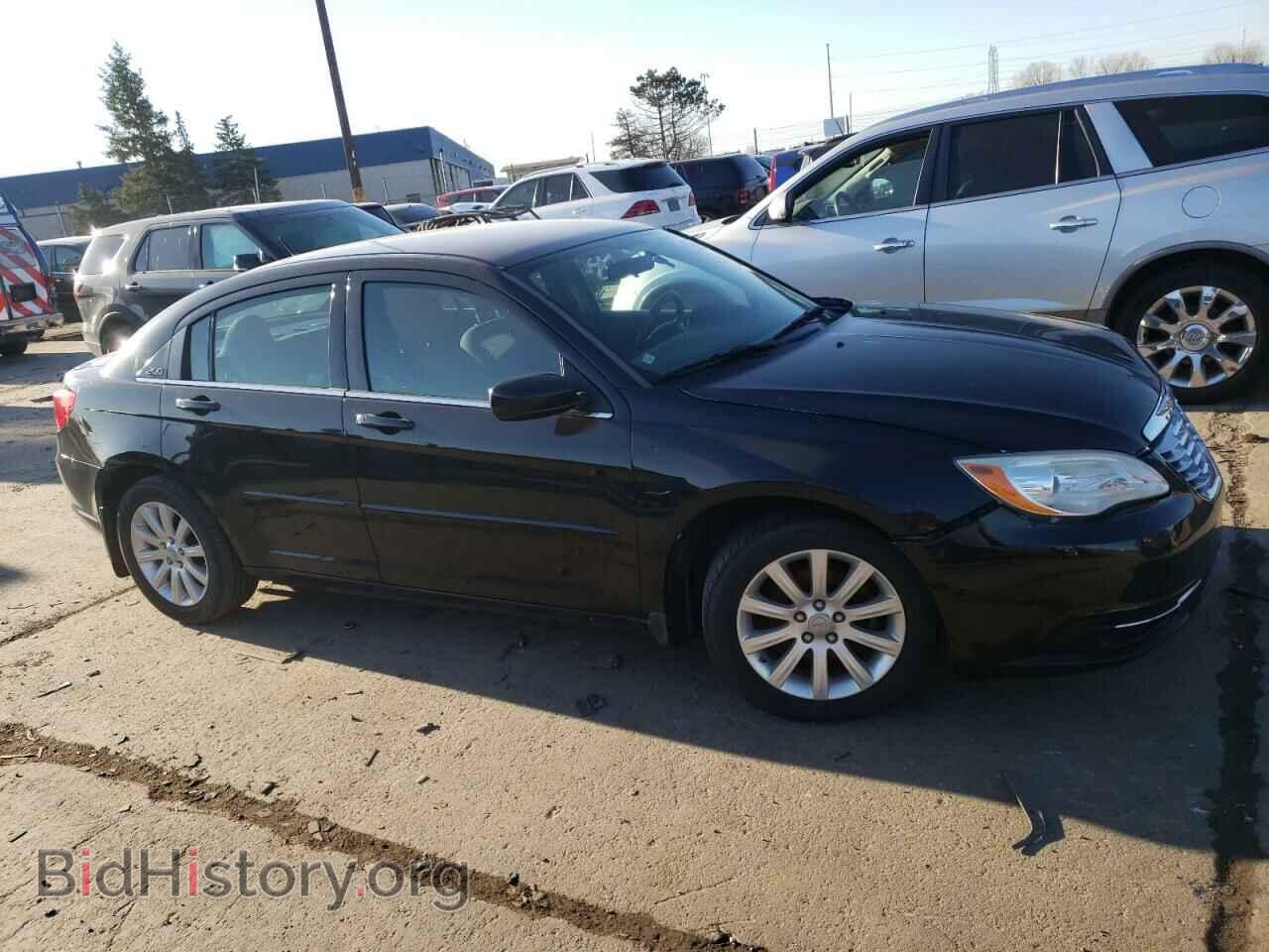 2011 CHRYSLER 200 - VIN: 1C3BC4FB2BN520209 - Фото 4