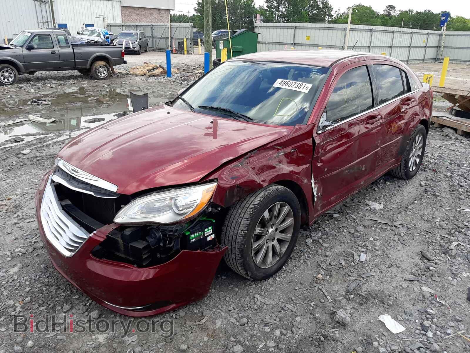 2013 CHRYSLER 200 - VIN: 1C3CCBBBXDN714830 - Фото 2