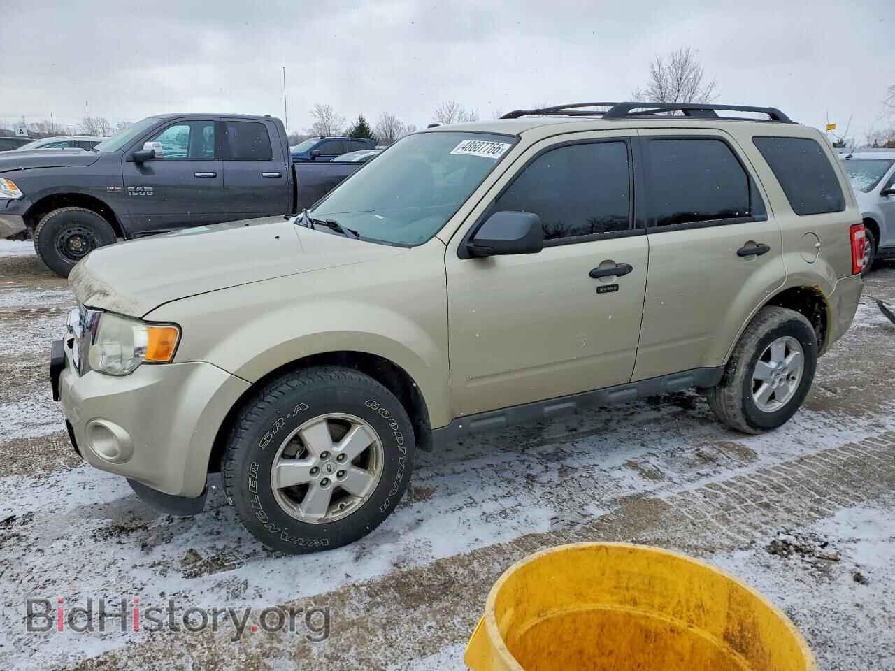 Photo 1FMCU0DG9BKA70026 - FORD ESCAPE 2011