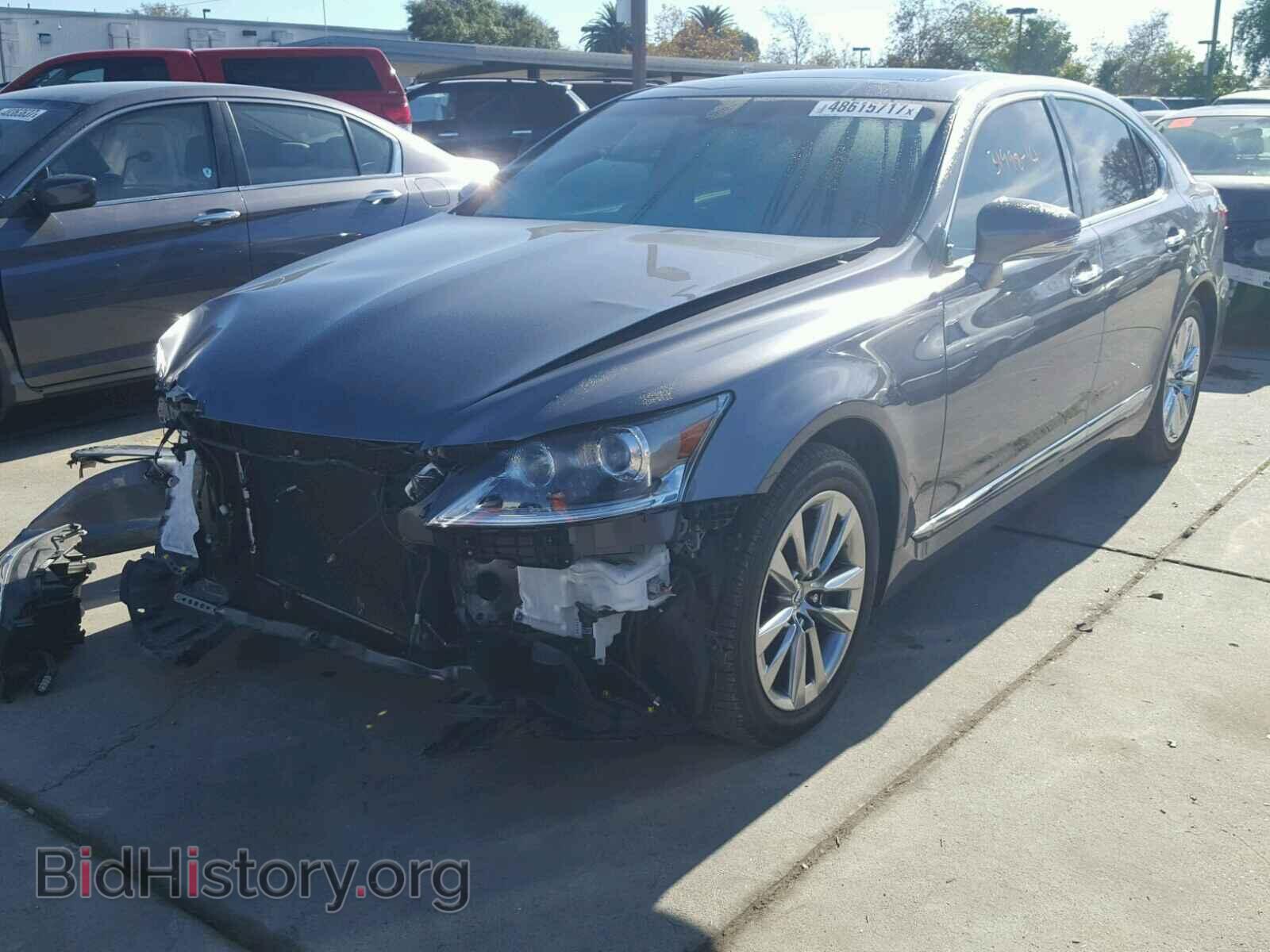 2014 LEXUS LS460 - VIN: JTHBL5EF6E5131629 - Photo 2