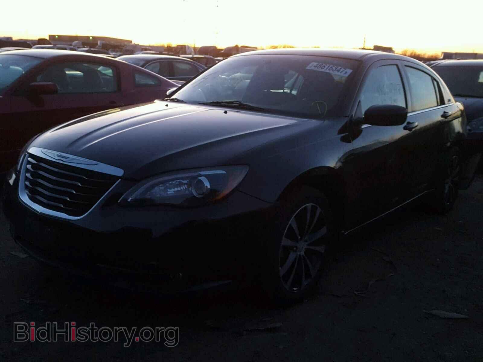 2013 CHRYSLER 200 - VIN: 1C3CCBBBXDN573953 - Фото 2