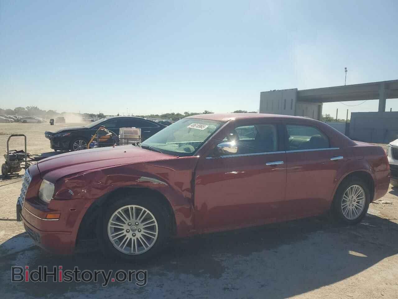 Photo 2C3CA4CD2AH143212 - CHRYSLER 300 2010