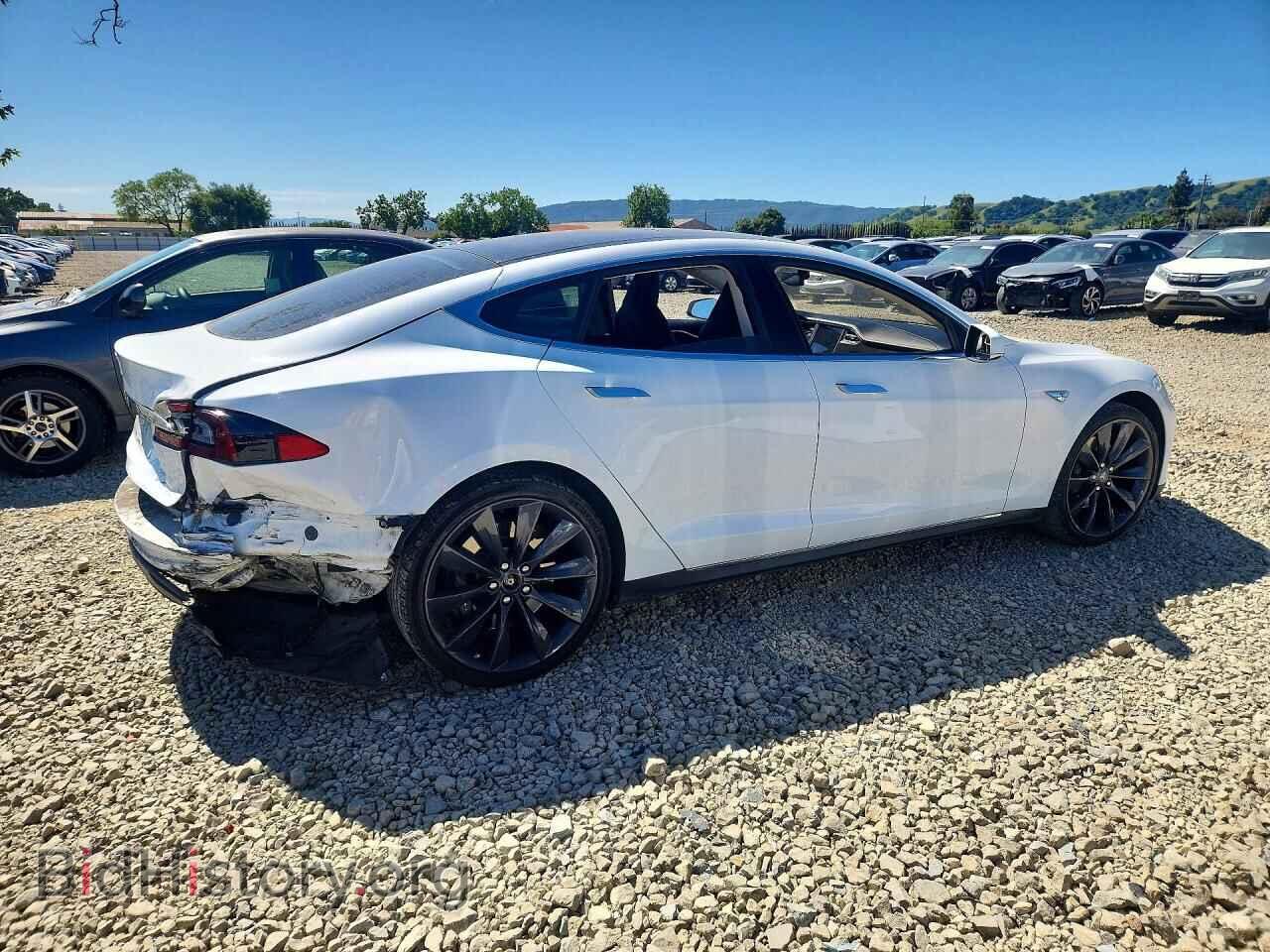 2013 TESLA MODEL S - VIN: 5YJSA1CG1DFP29006 - Фото 3