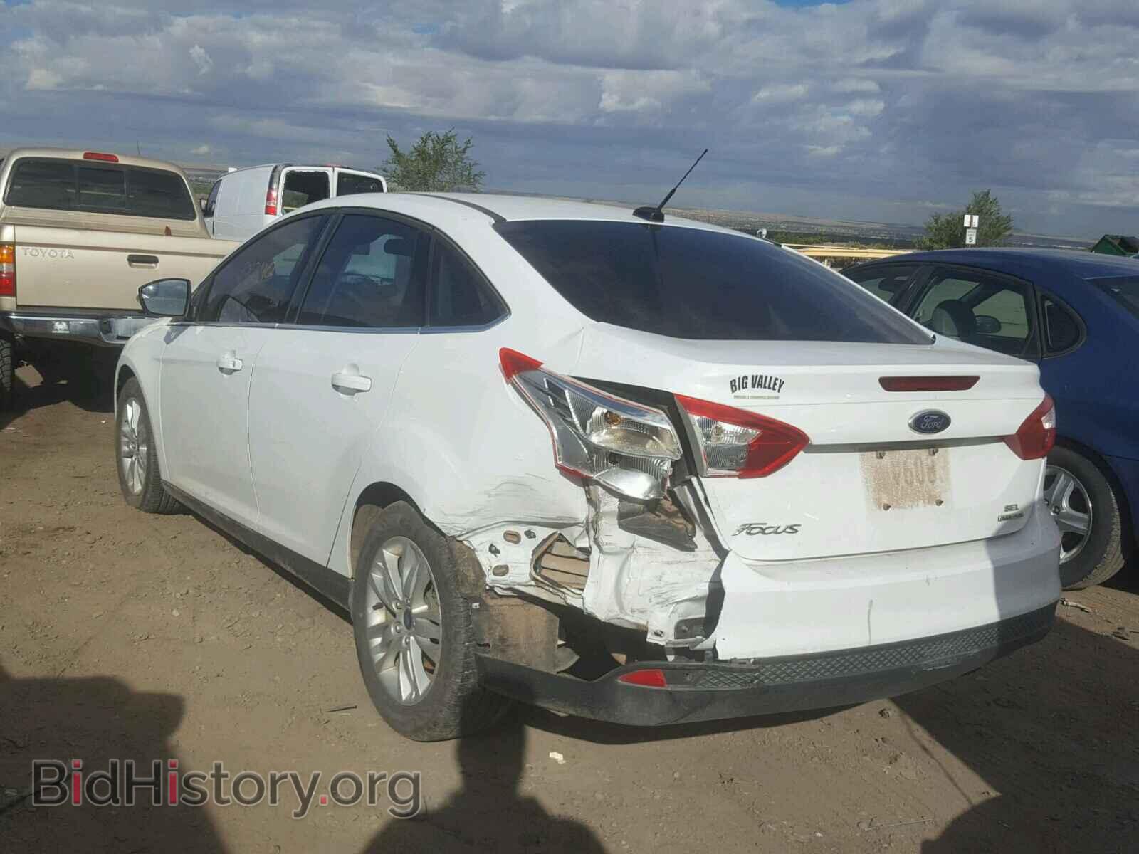 2012 Ford FOCUS (VIN 1FAHP3H27CL435547) — photo 3 of 10