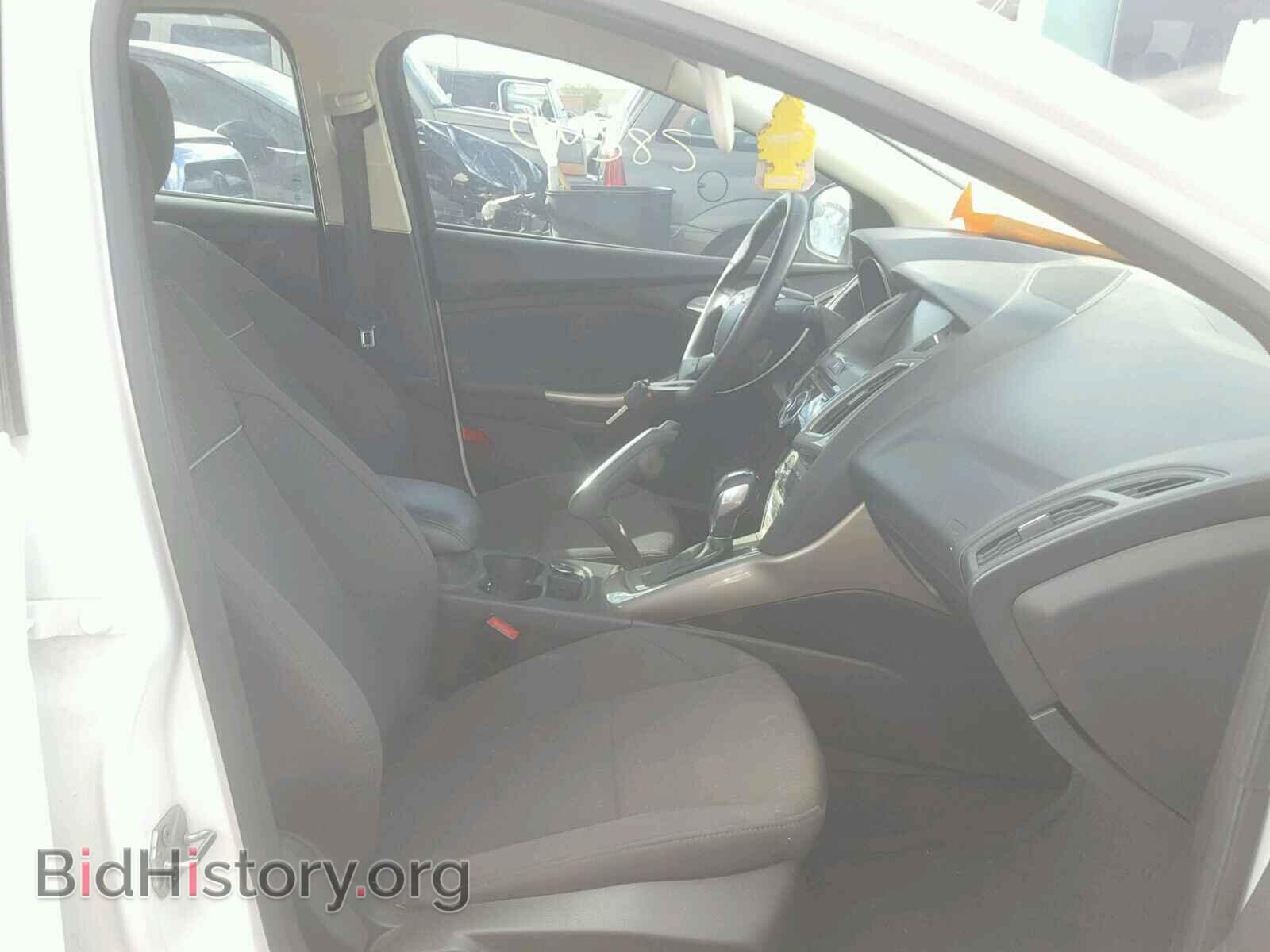 2012 Ford FOCUS (VIN 1FAHP3H27CL435547) — photo 5 of 10