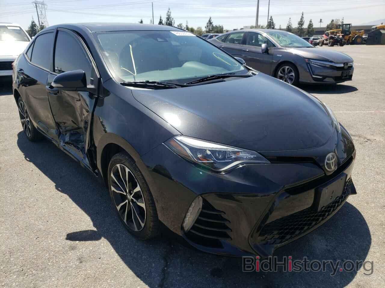 Photo 5YFBURHE9HP615438 - TOYOTA COROLLA 2017