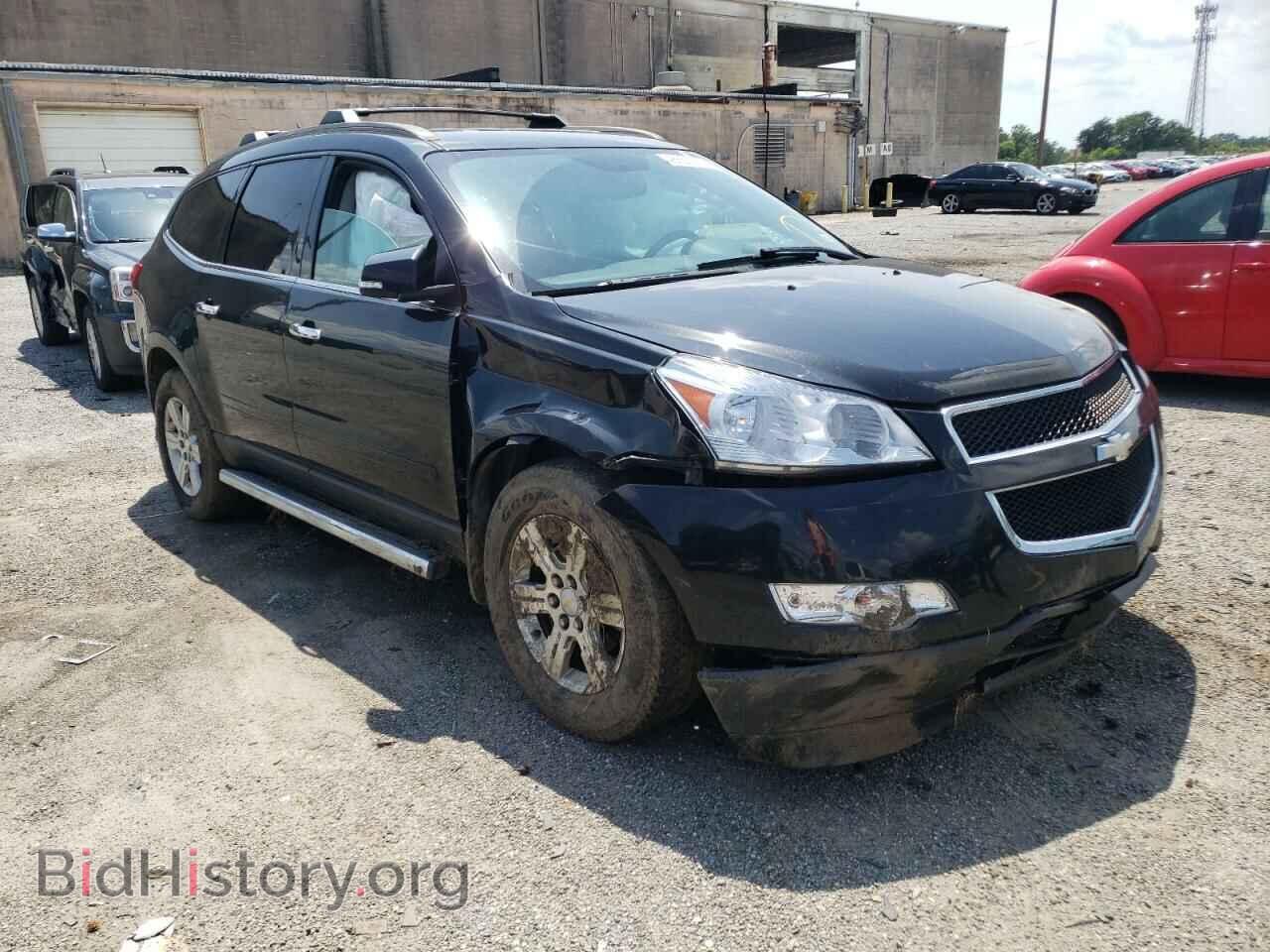 Photo 1GNKVGED5BJ357404 - CHEVROLET TRAVERSE 2011